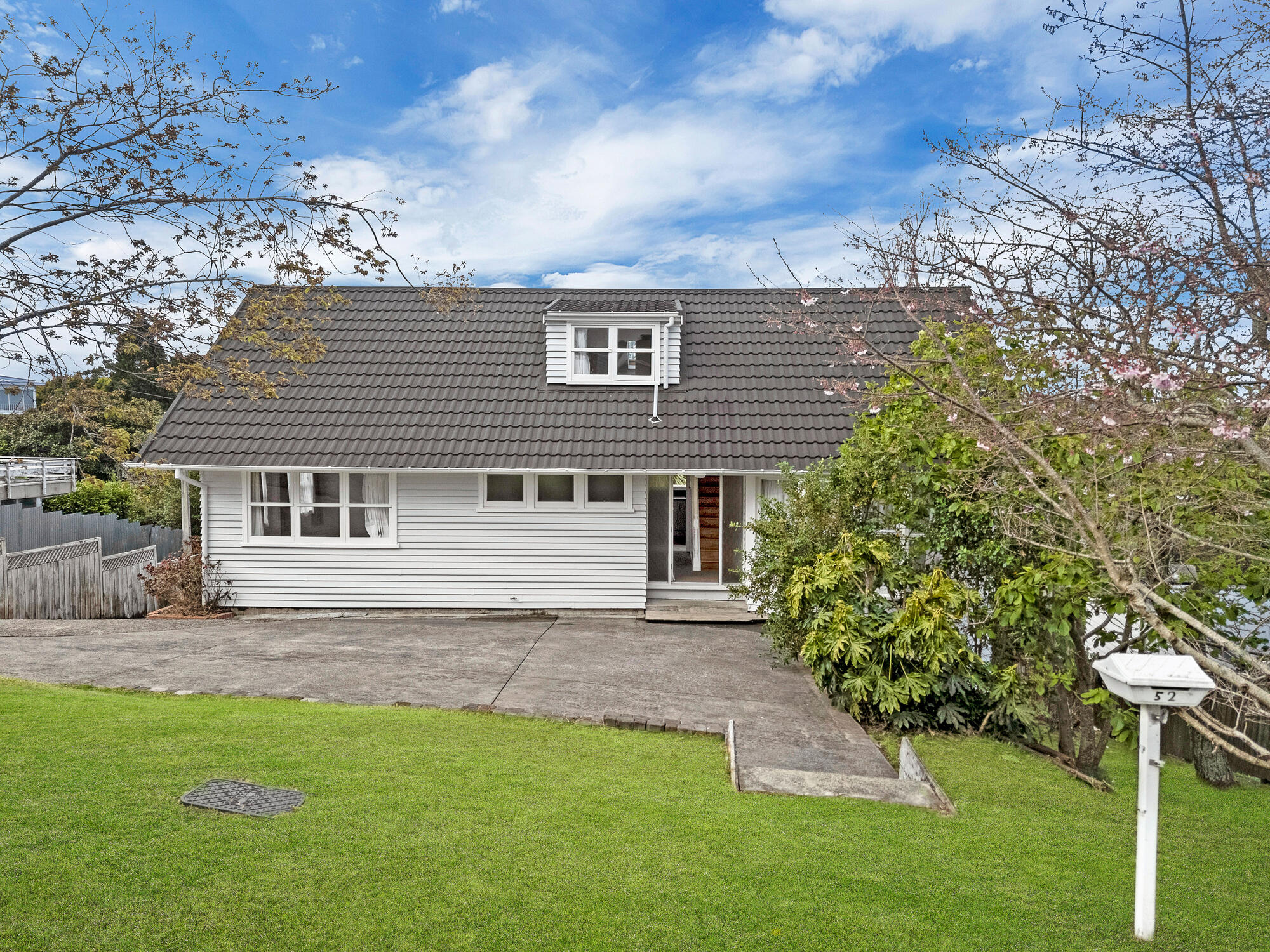 52 Carlton Street, Hillsborough, photo 2