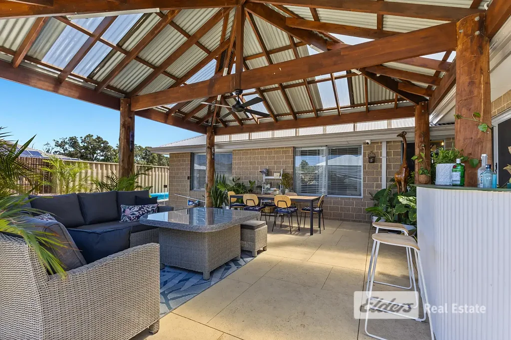 8 Hazelgrove Crescent, Millbridge, WA 6232