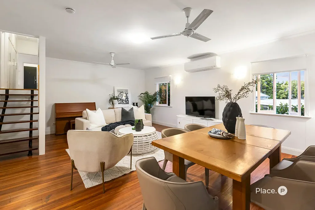 Sherwood 4Zimmer Charming Postwar Home with Space, Potential & Unbeatable Convenience