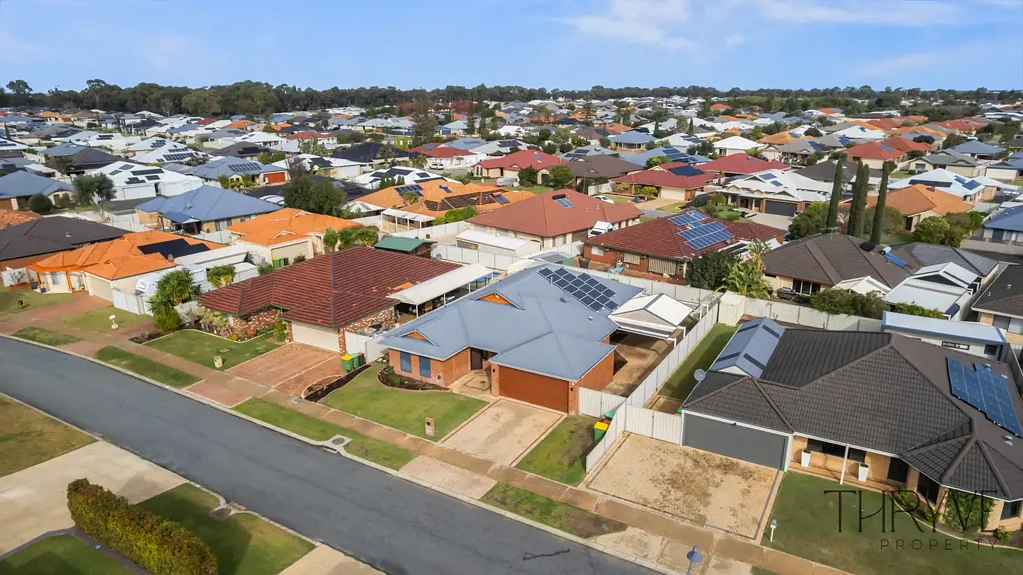 Secret Harbour 4房  Space, Style & Coastal Living — The Complete Family Home in Secret Harbour