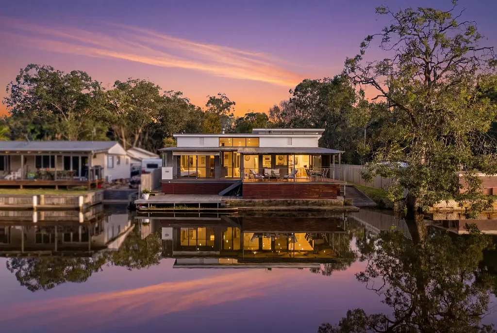 Wyong 4कमरा Architectural Waterfront Living on 2,144sqm