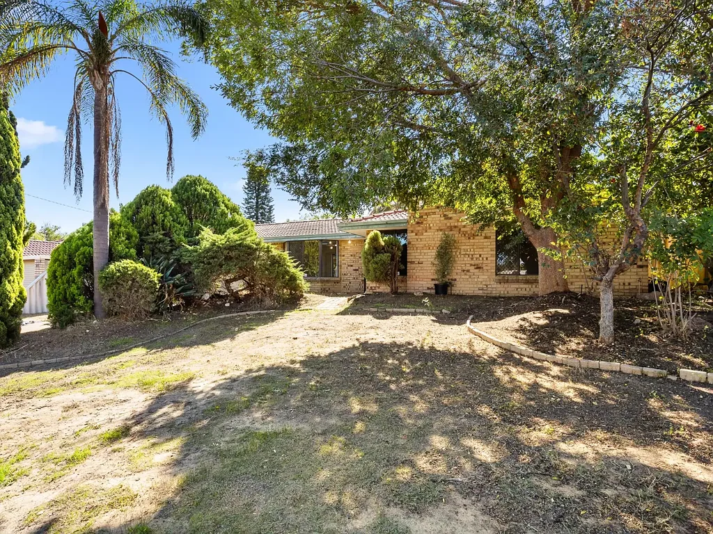5 Cowlishaw Rise, Parmelia, WA 6167