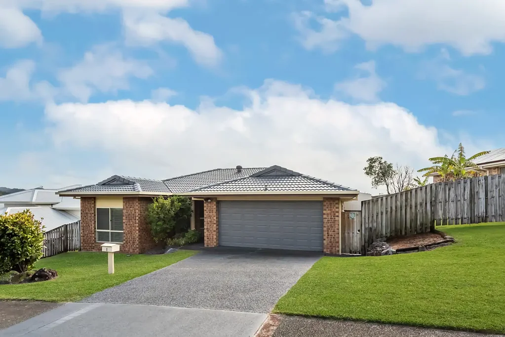 Pacific Pines 4房  A Rare Opportunity - First Time Offered in 25 Years