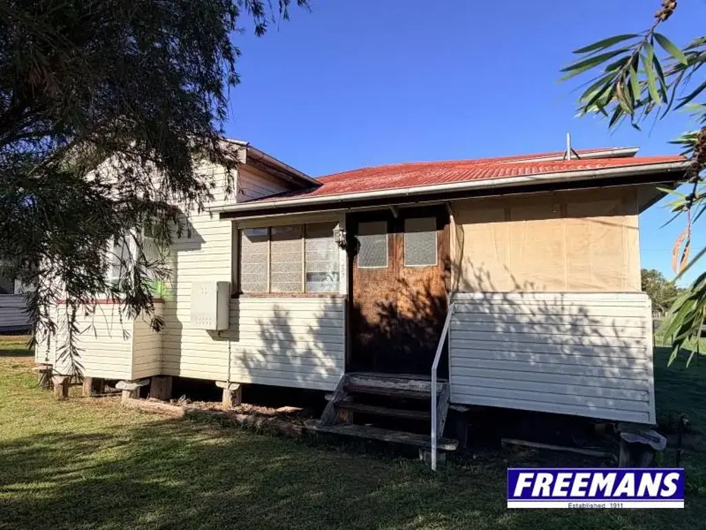 Kingaroy 3غرفة نوم Residential 1,012m2 corner allotment dual street access