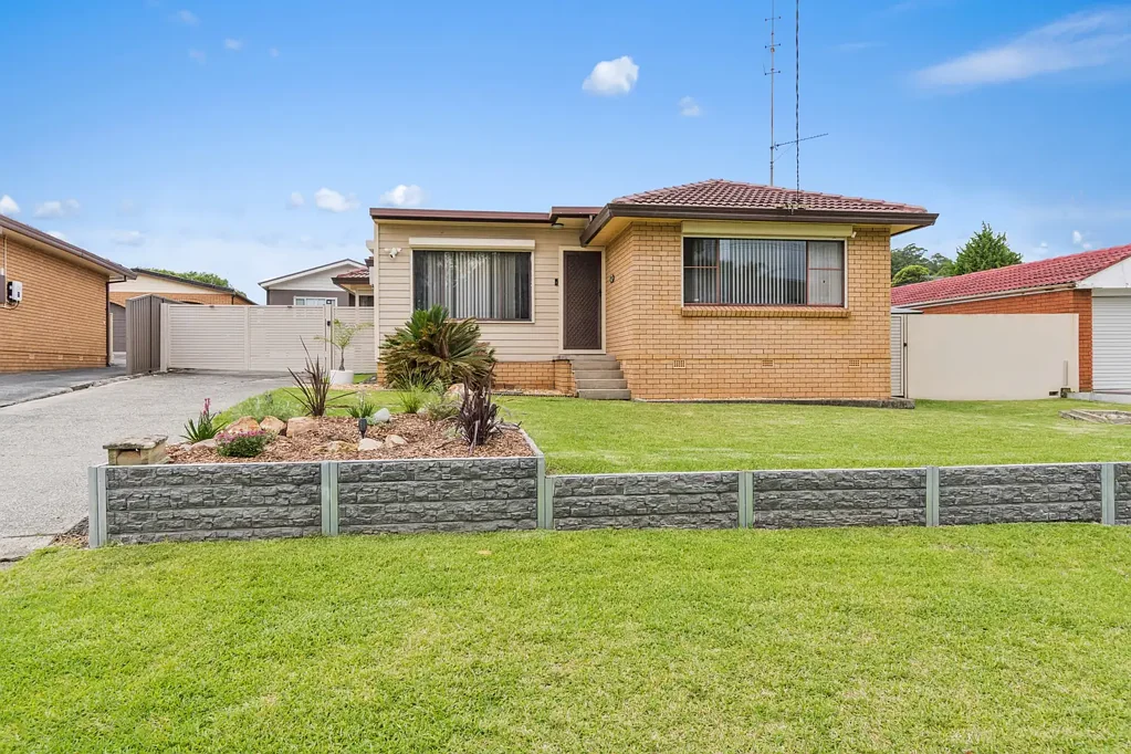 15 Saville Road, Dapto, NSW 2530