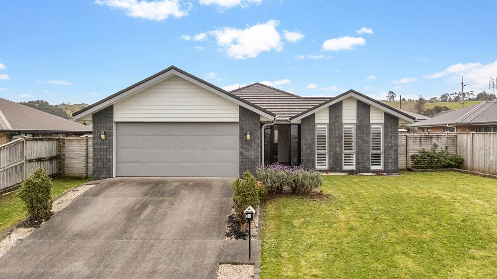 8 Millbrae Place, Pokeno, Franklin, Auckland