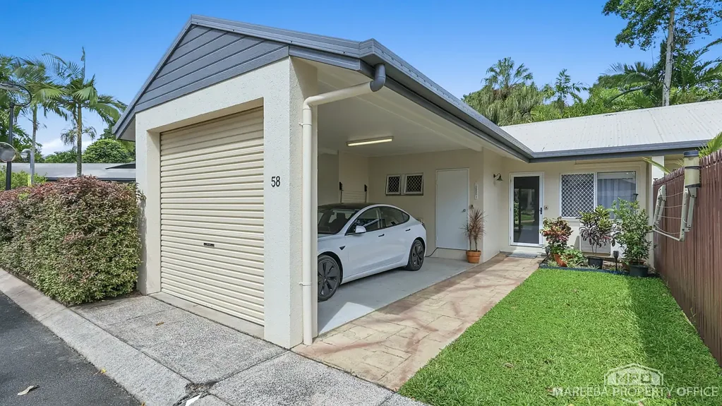 Mooroobool 2房  PRIVATE VILLA-STYLE LIVING WITH MOUNTAIN VIEWS IN SECURE ARGYLE GARDENS
