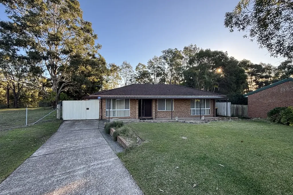 3 BEDROOM HOME IN QUITE CUL-DE-SAC!