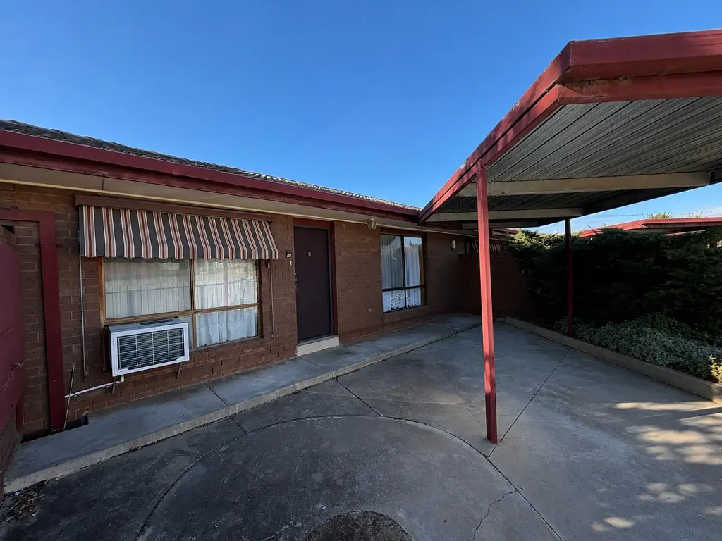 2-Bedroom Unit in Central Shepparton with Private Courtyard
