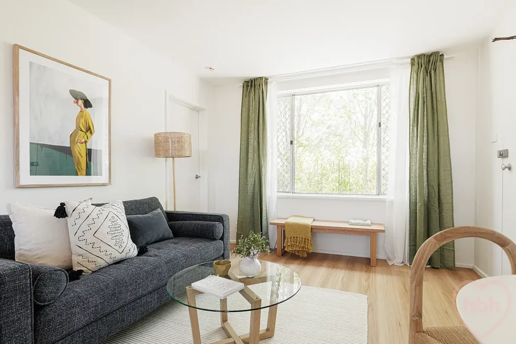 settle into canberra