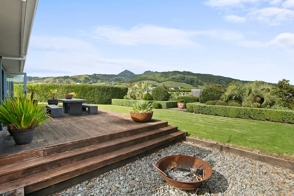Oakura 4房  Green Serene Outlook- Family Home