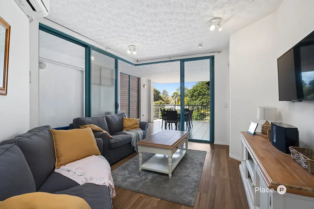New Farm 2 Bedroom 122sqm Boutique Apartment Promising Lifestyle, Privacy and an Enviable Parkside Address