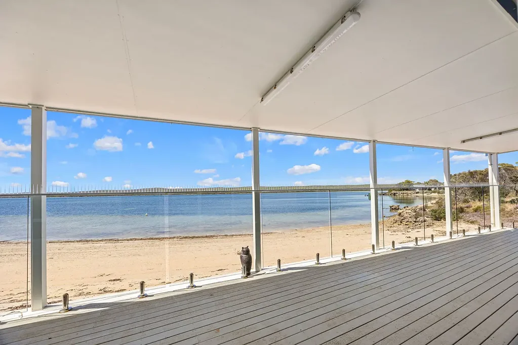 Tulka 4ห้องนอน A Waterfront Home Offering Peace, Privacy & Unrivalled Coastal Living