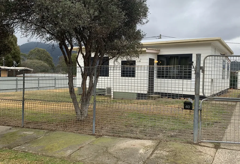 PARTIALLY FURNISHED THREE BEDROOM HOME IN THE TRANQUIL TOWNSHIP OF TALBINGO