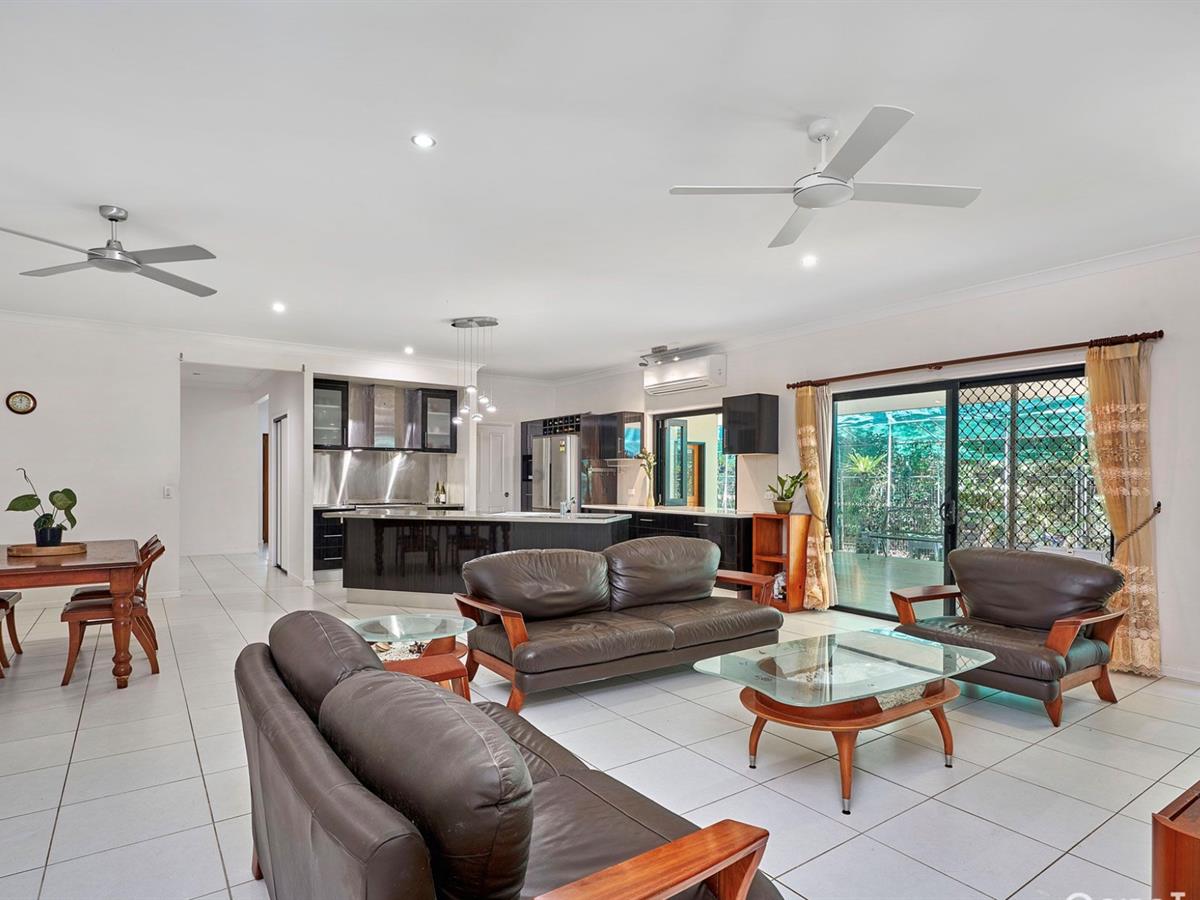 21 CHRISTENSEN RD, KURANDA QLD 4881, 0 غرف, 0 حمامات, House