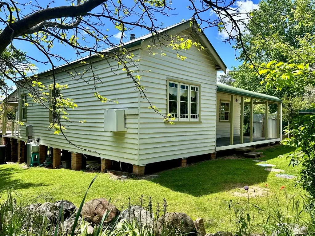 39 John Street, Uralla, NSW 2358