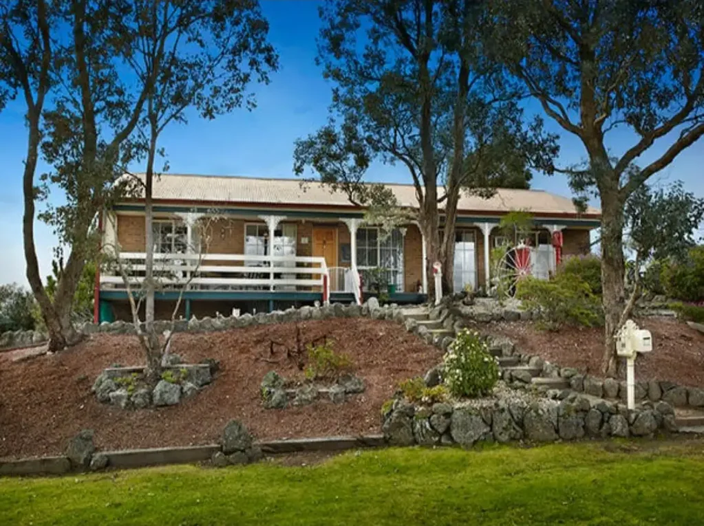 Diamond Creek 4ਬੈੱਡਰੂਮ Charming Family Home with Character, Privacy & Shedding