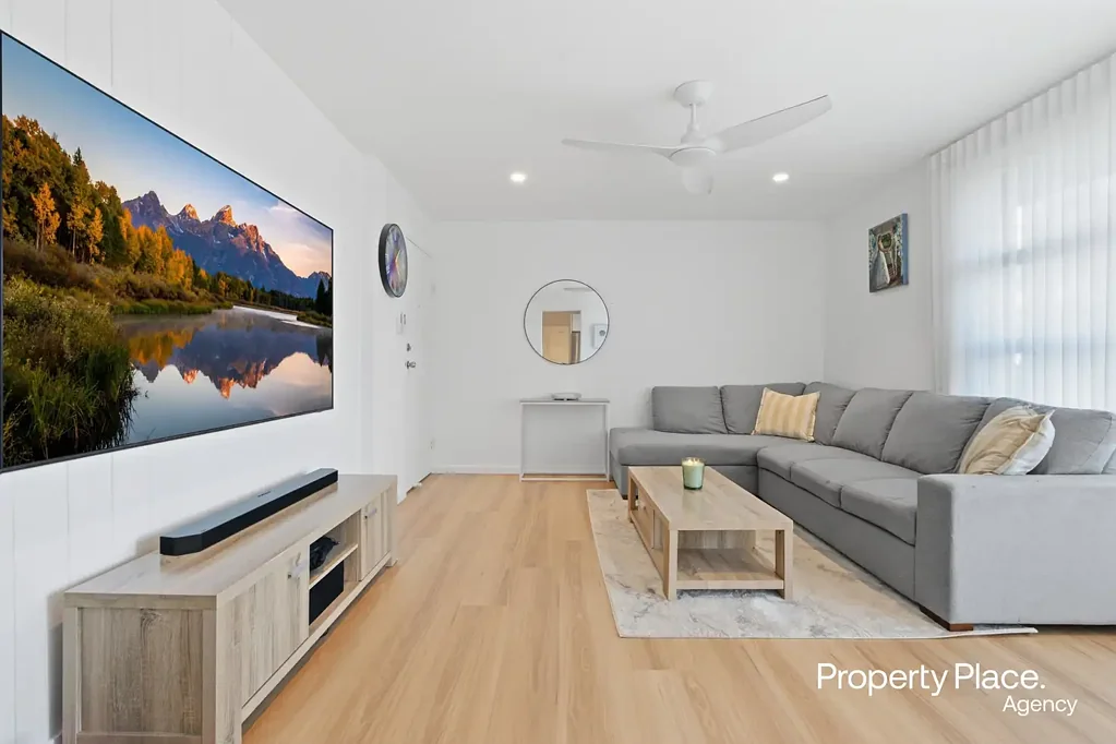 Caringbah 3房 地理位置优越的卓越顶层公寓 Exceptional Top Floor Apartment in Ideal Locale