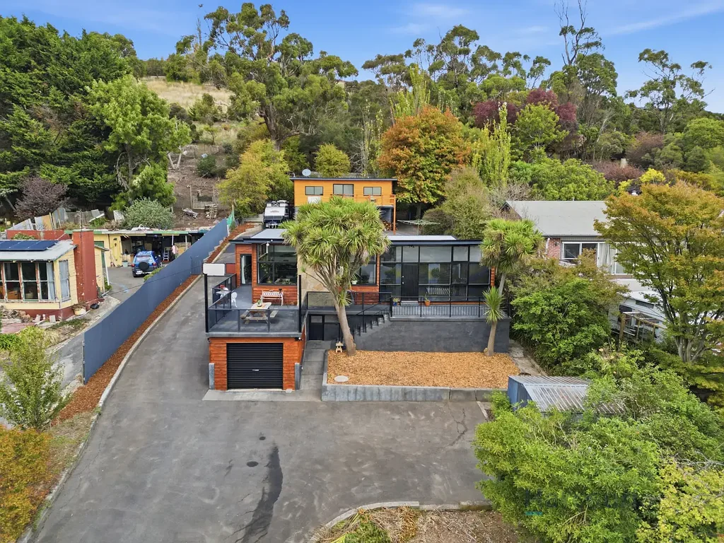 Ulverstone 3房  Elevated Views, Entertainer's Delight & the Perfect Shed Setup