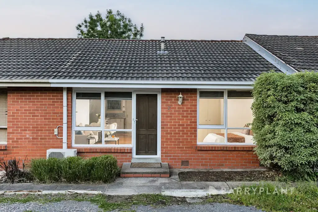 Ferntree Gully 2ਬੈੱਡਰੂਮ Stylish Living with No Body Corp Fees and Breathtaking Dandenong Ranges Outlook!