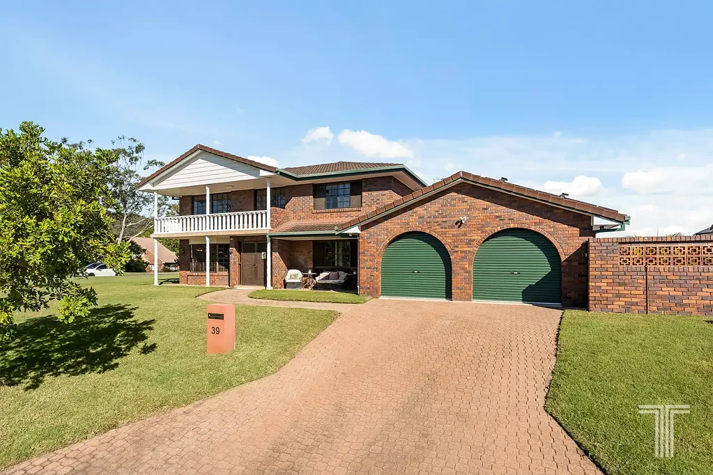 Carindale 4ห้องนอน Where Every Brick Holds a Story.