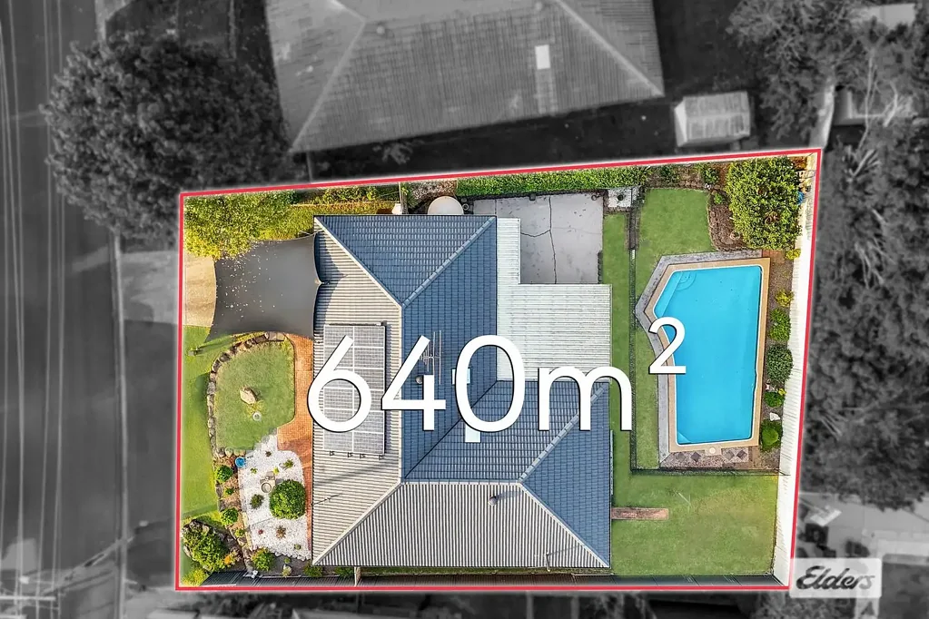 Springwood 3房 宽敞640m²地块 3卧2厅 闪亮室内泳池 宽敞庭院 春木镇中心位置 自然光充沛 A Home That Brings Family Living Together!