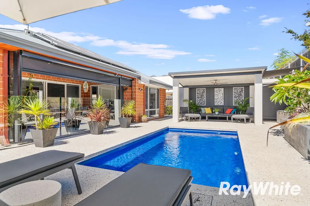 9 Adriana Way, Halls Head, WA 6210