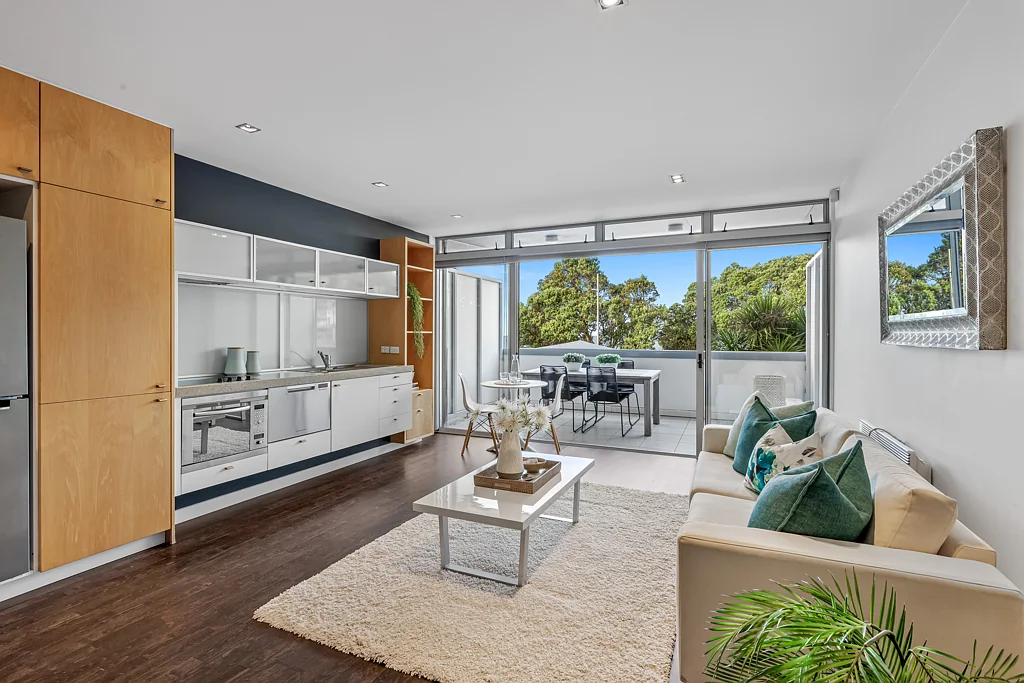 2/6 Beach Front Lane, Browns Bay, North Shore City, Auckland