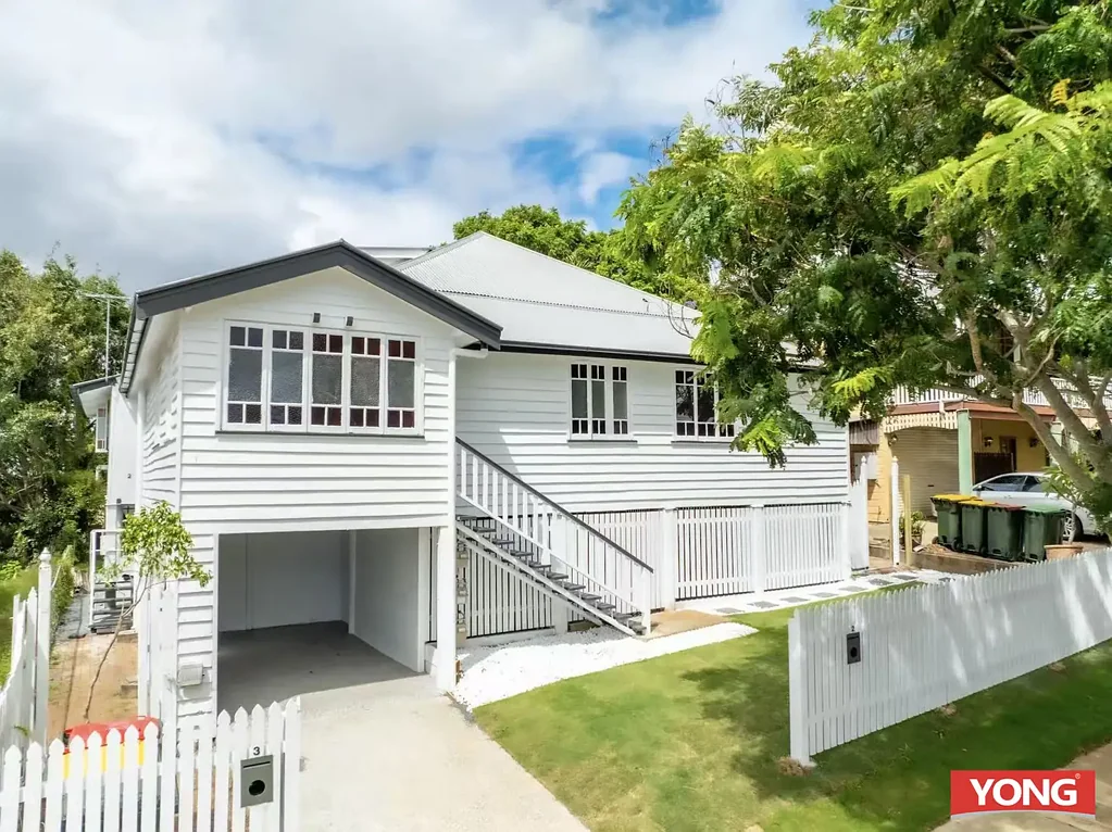 Annerley 7房 Annerley黄金地段 400m²宽绰地块 三单元独立设计 现代装修低维护 收入潜力巨大 生活设施便捷 Offers From $1.99m