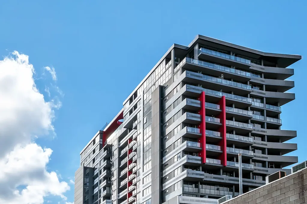 Adelaide 2 Bedroom Inner City Apartment Steps from Chinatown and Central Markets