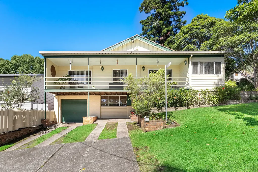 14 Payne Street, Mangerton, NSW 2500