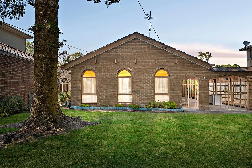18 Summit Road, Frankston, VIC 3199