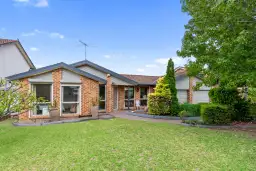 2 Martens Place, Abbotsbury