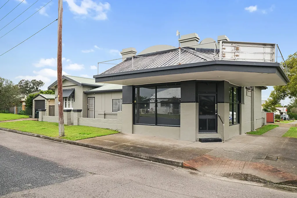 Thornton 2 Slaapkamer A VERSATILE INVESTMENT OPPORTUNITY!