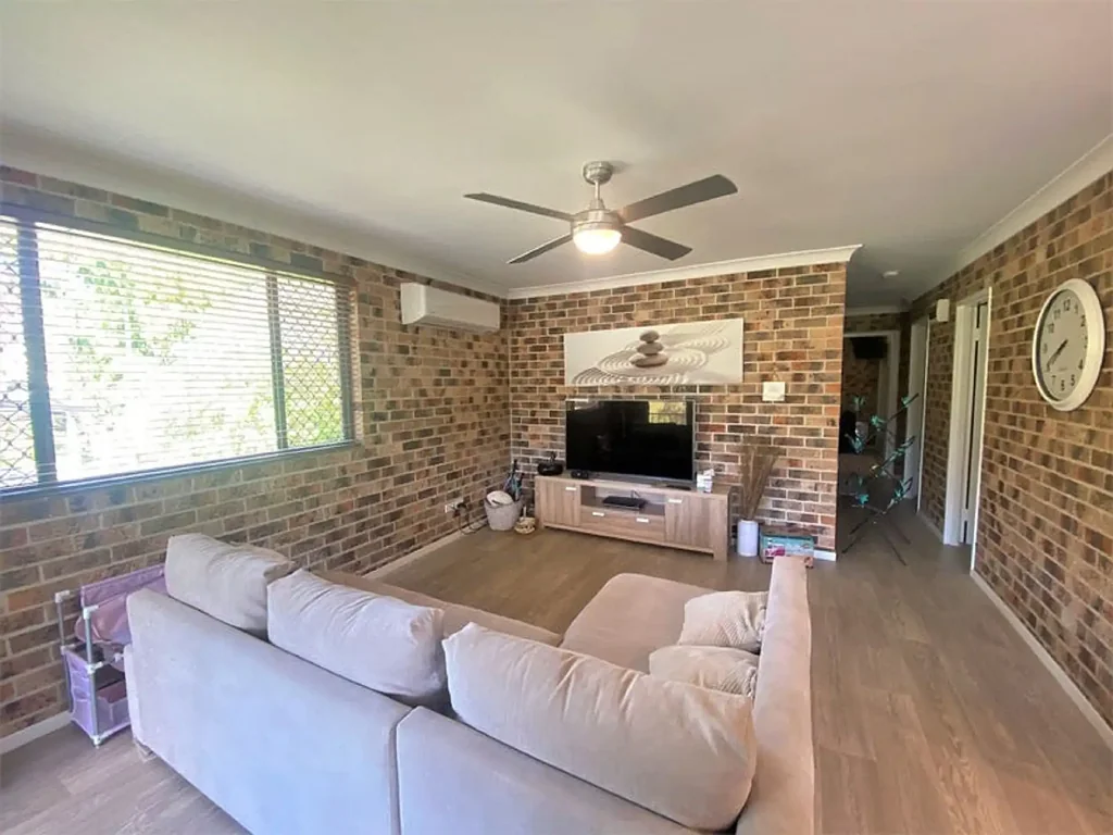 Fully Furnished ,close to town