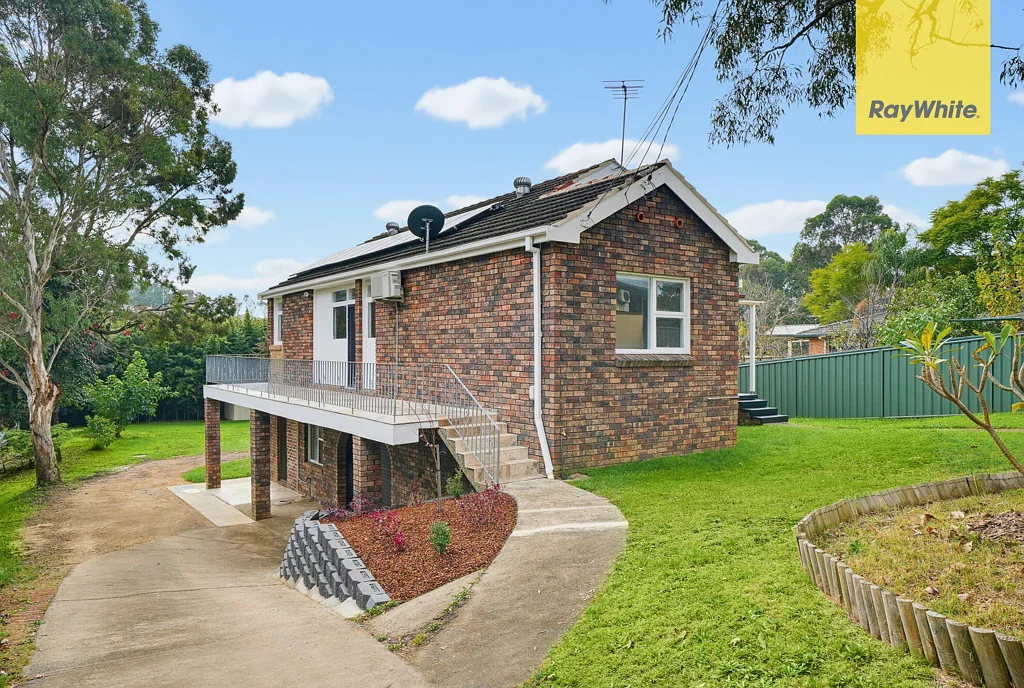 Spacious Family Home with Huge Yard, Solar & Teenage Retreat