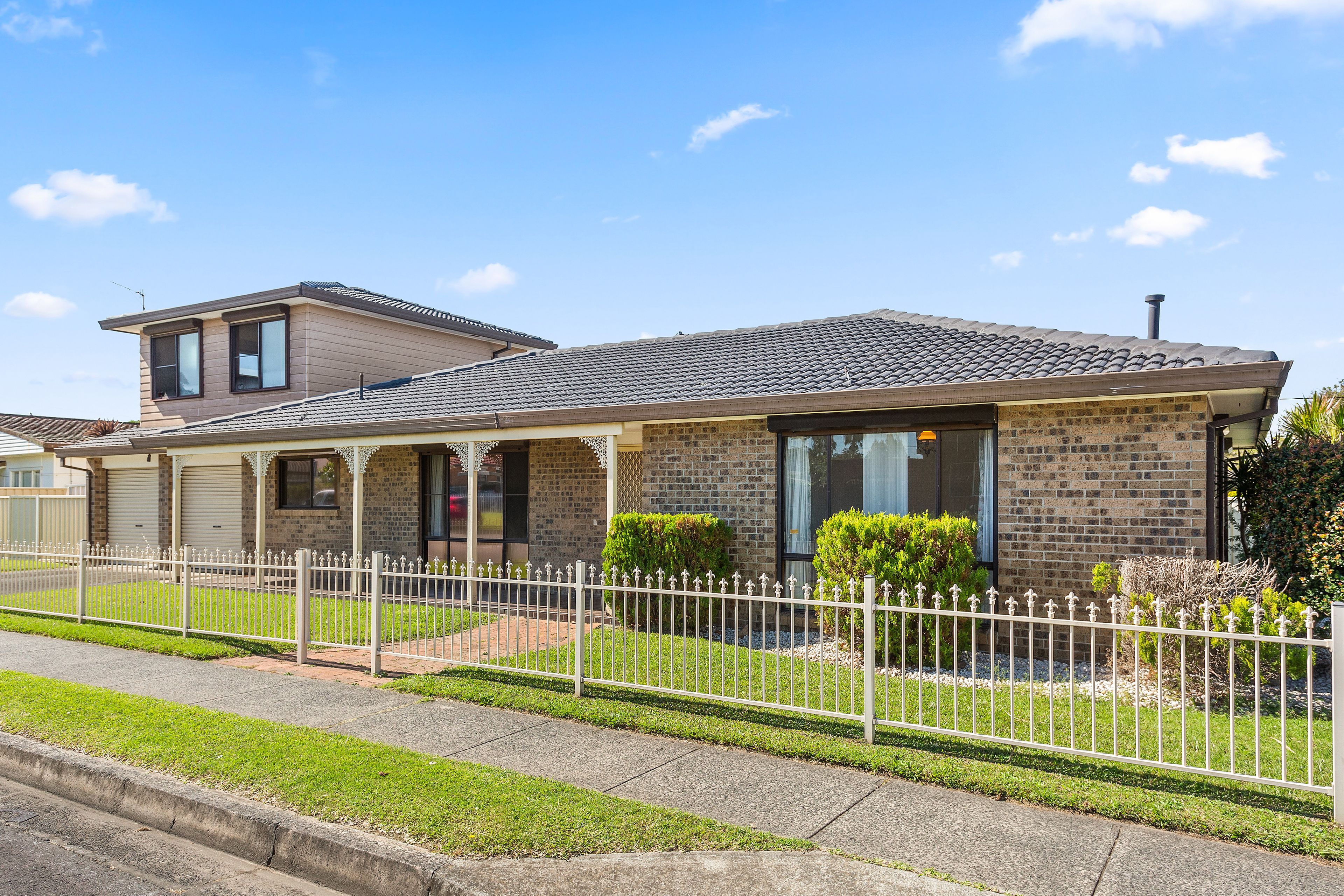 11 WOODFORD AV, WARILLA NSW 2528, 0 Bedrooms, 0 Bathrooms, House