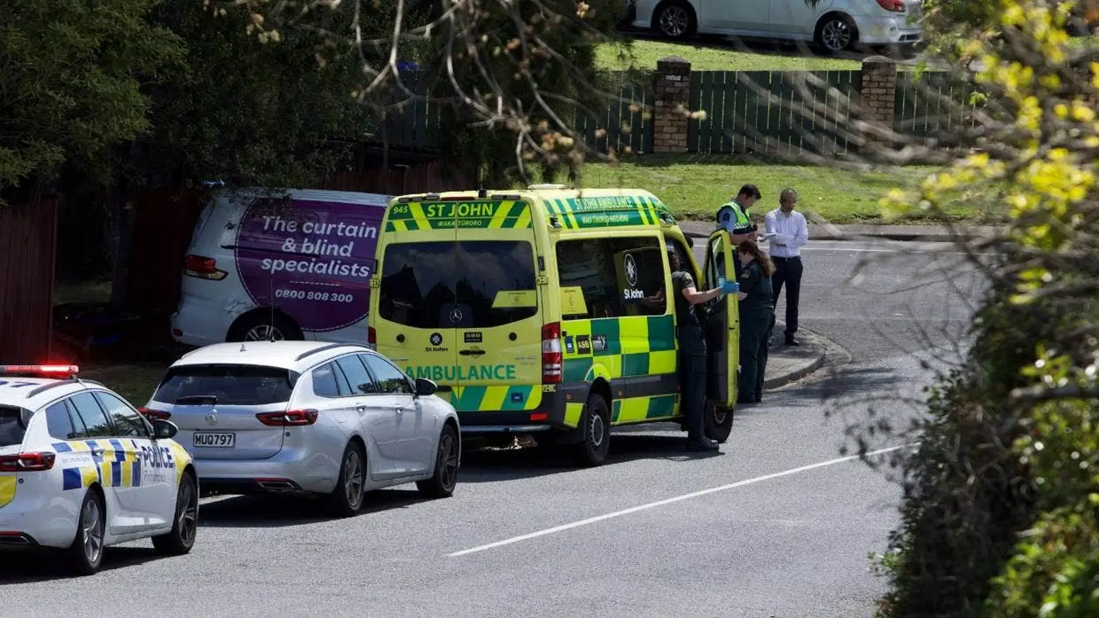 奥克兰西区突发交通事故，一人当街身亡