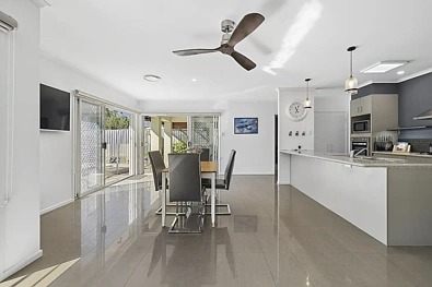 厨房 - 2 Elmore St, Ormeau, QLD 4208