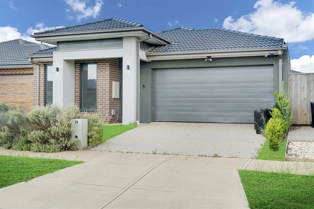 18 Juliete street, Cobblebank, VIC 3338