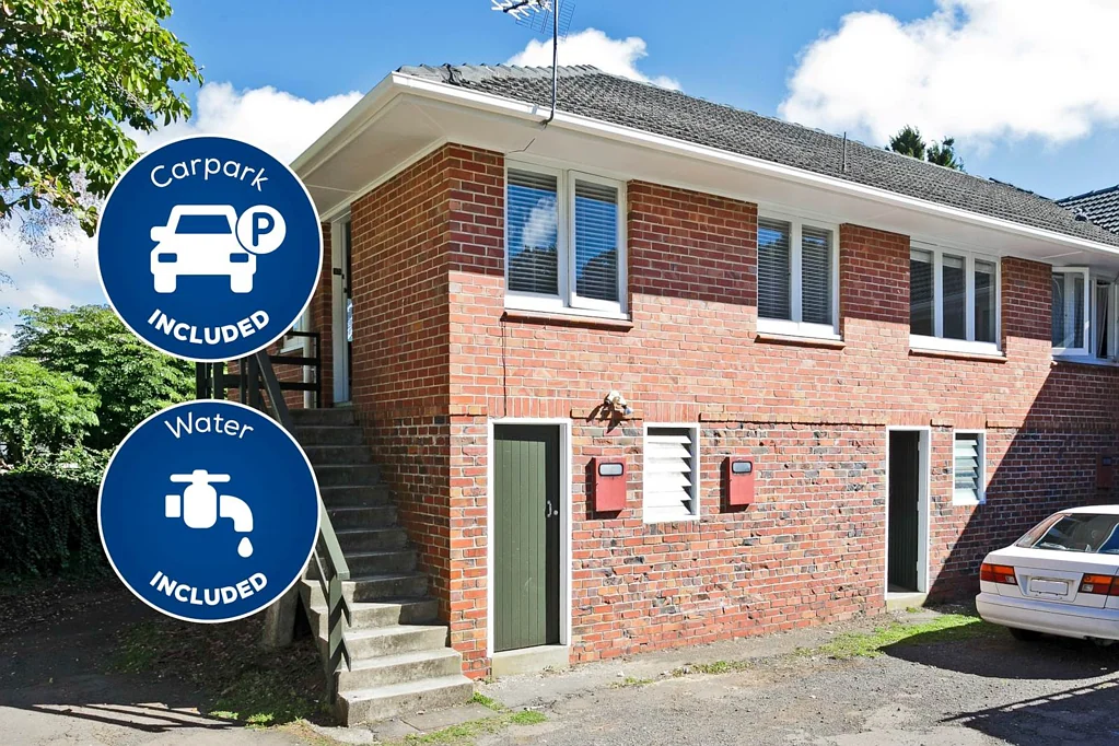 Good Size Two Bed Unit in Great Location with ...