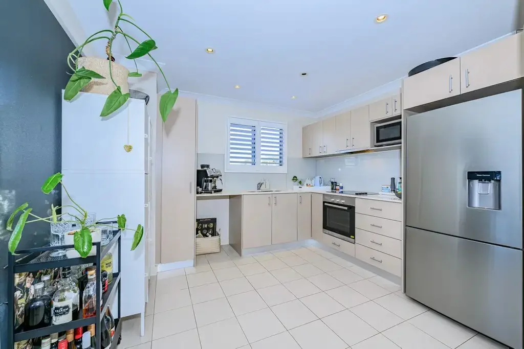 SPACIOUS TWO-STOREY APARTMENT WITH TWO HUGE BALCONIES!