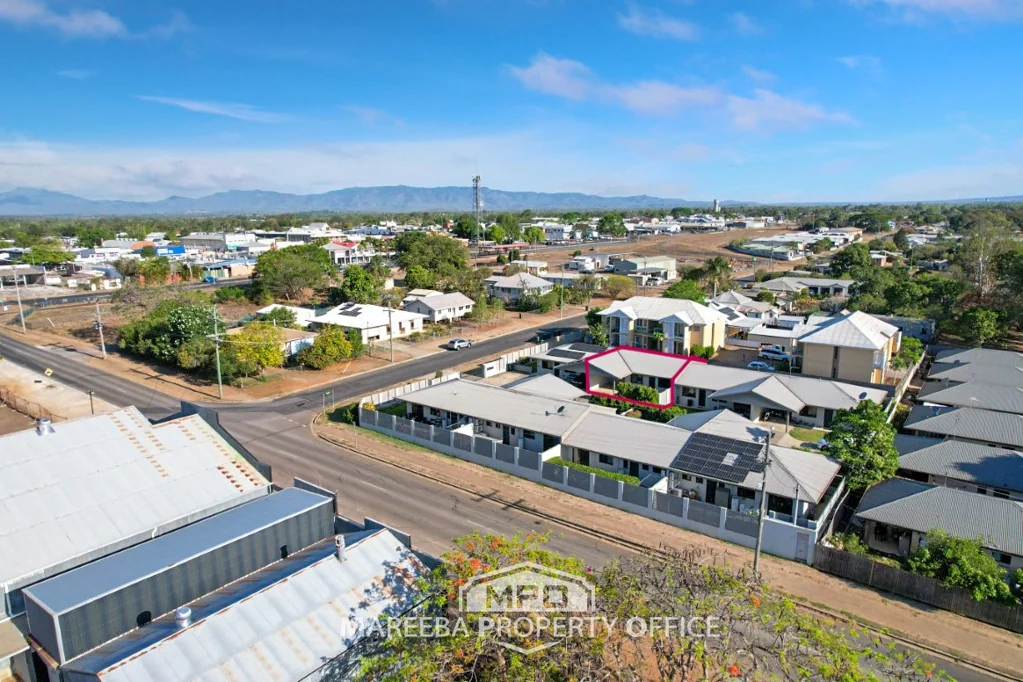 2/2-4 Strattmann Street, Mareeba, QLD 4880
