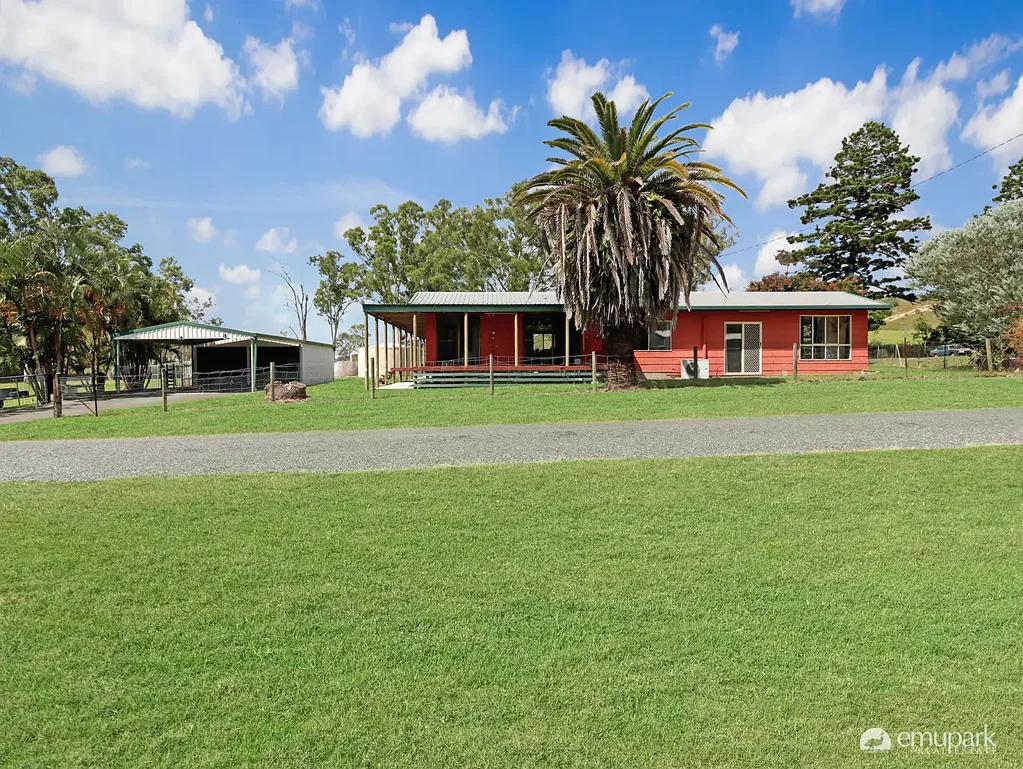 15 Wood Street, Mount Chalmers, QLD 4702