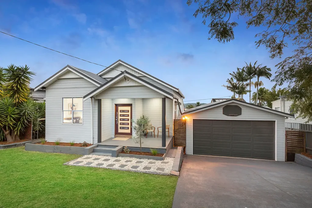 Speers Point 4Kwarto Modernly Renovated Retreat with Massive Four-Car Garage