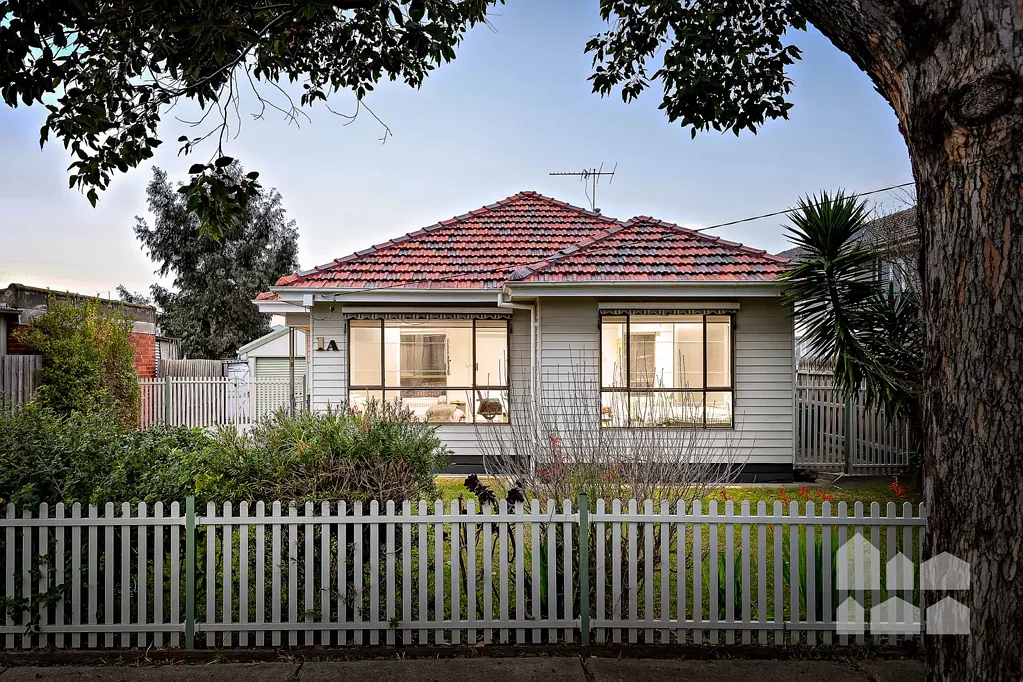 West Footscray 3chambre Move-in-ready comfort + pre-approved plans/permits