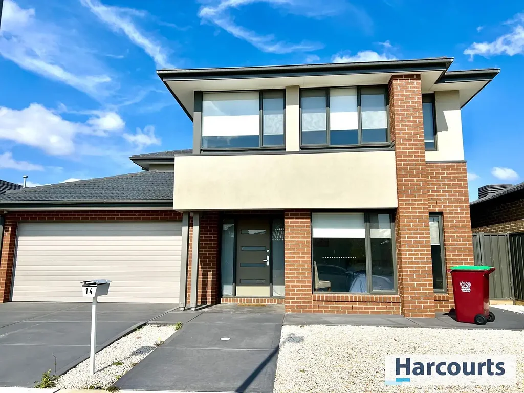 Stylish & Spacious Home Awaits in Clyde!