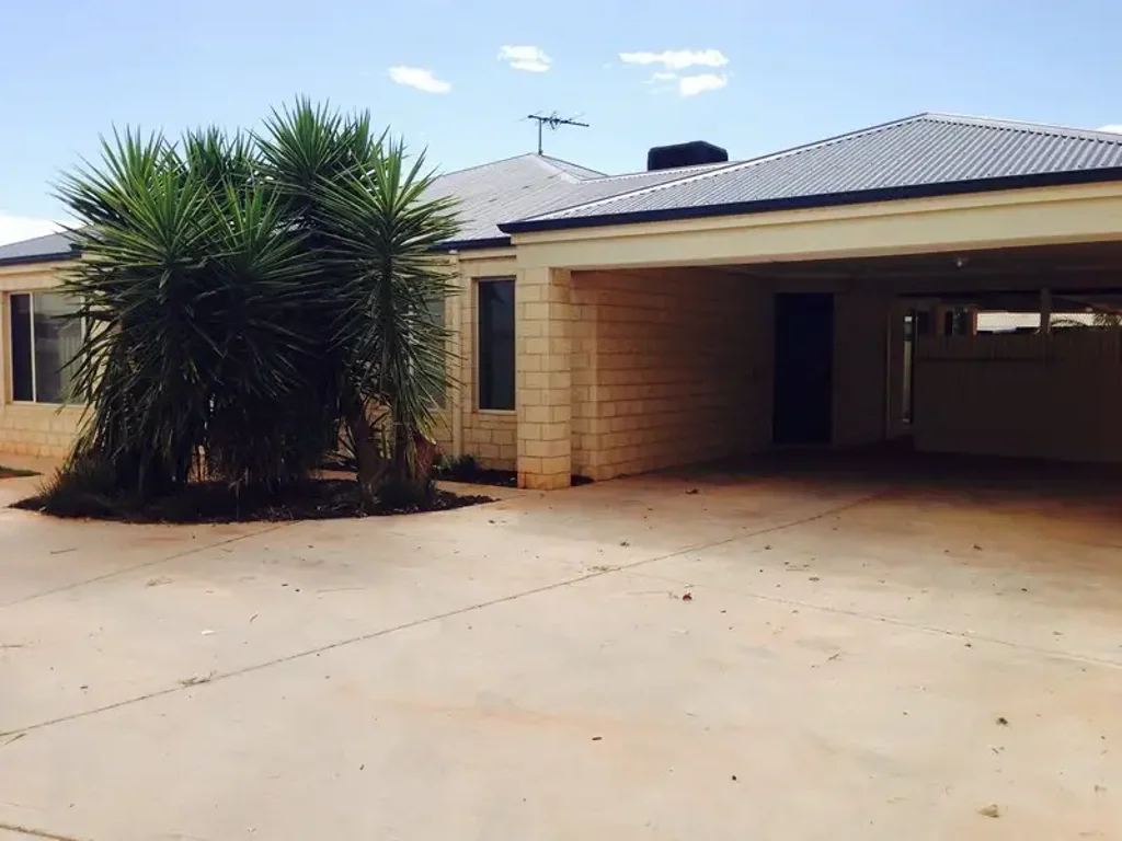 340A Piccadilly Street, West Lamington, WA 6430
