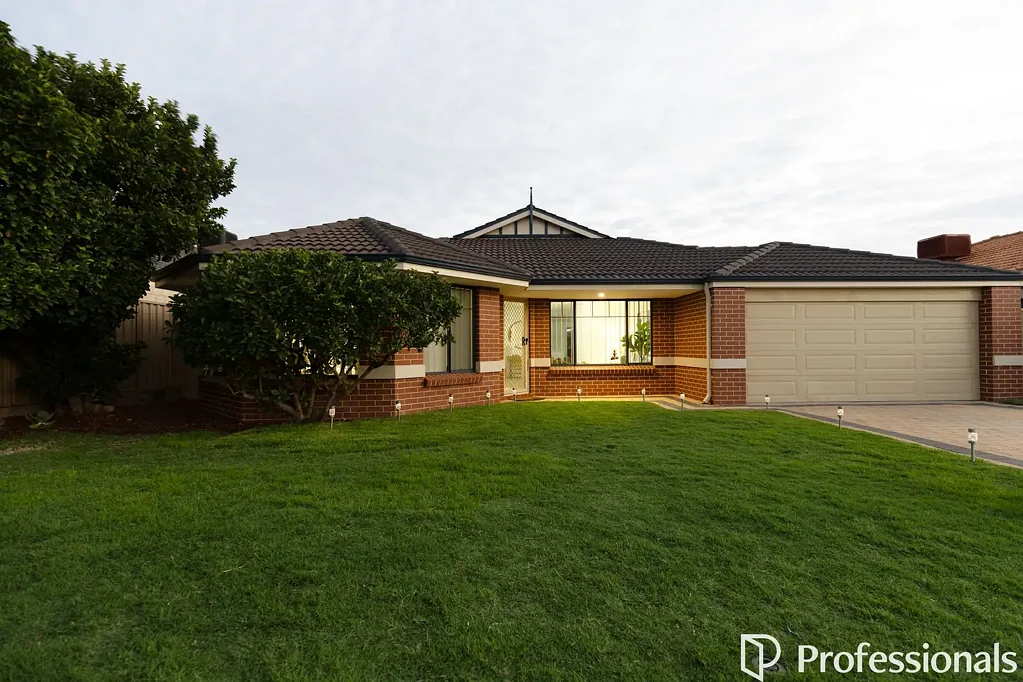 18 Giglia Drive, Sinagra, WA 6065