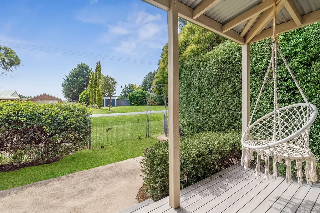 12 Derwent Street, Crookwell, NSW 2583